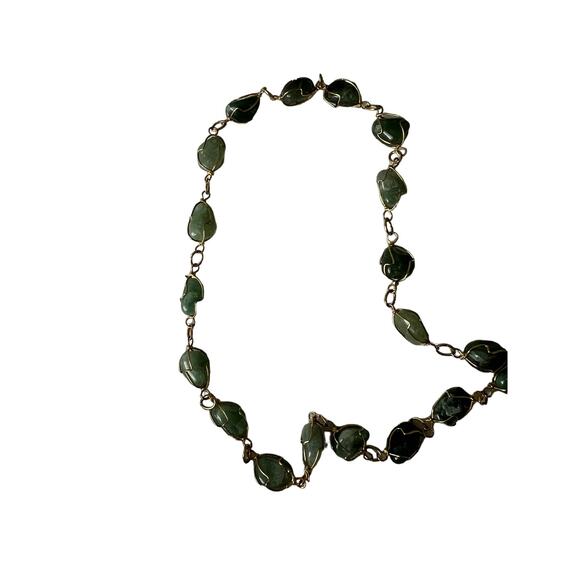 Vintage Gold and Green Jade Stone Necklace - Picture 5 of 5